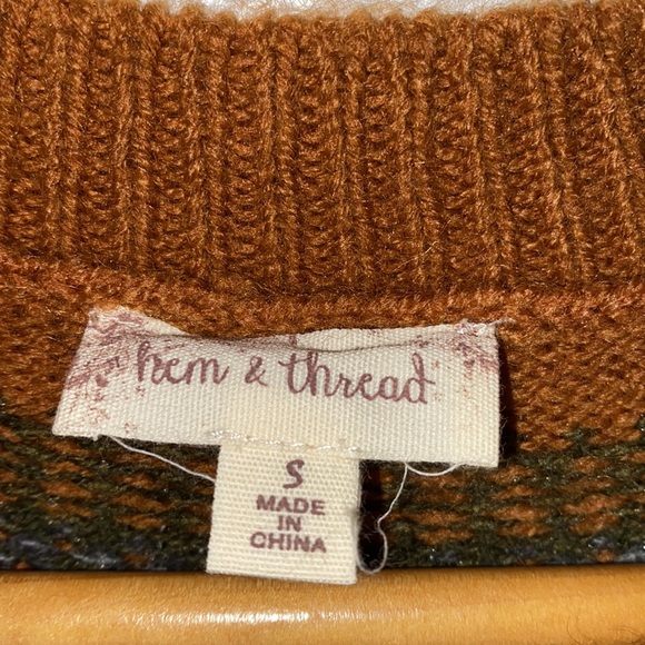 Hem & Thread Fair Isle Sweater - Picture 3 of 4